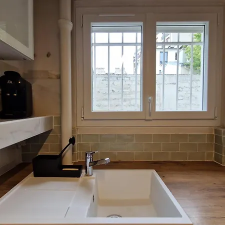 Steps From Montmartre Charming & Spacious 2-3 Apartamento Paris