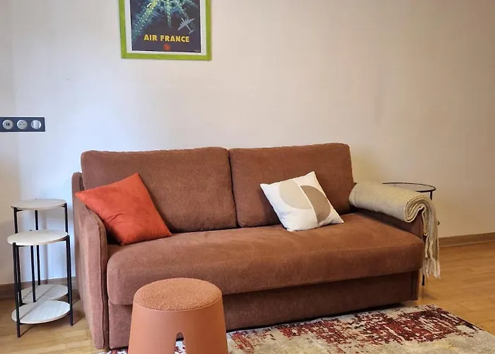 Apartman Steps From Montmartre Charming & Spacious 2-3 *